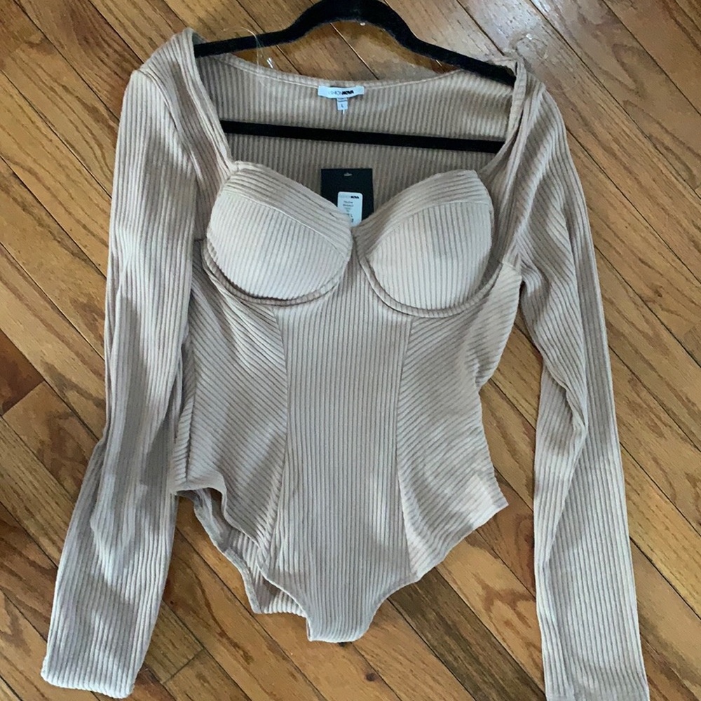 Beige bodysuit with clip